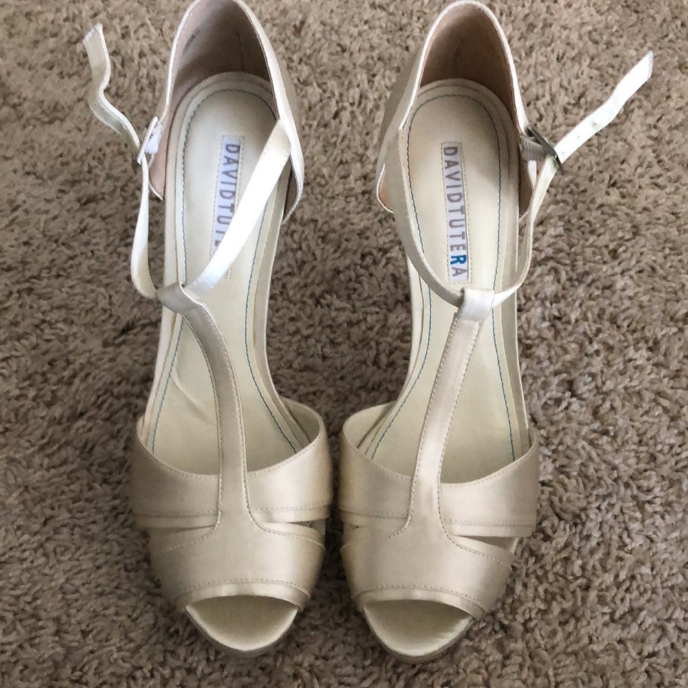 ivory David Tutera never worn heels